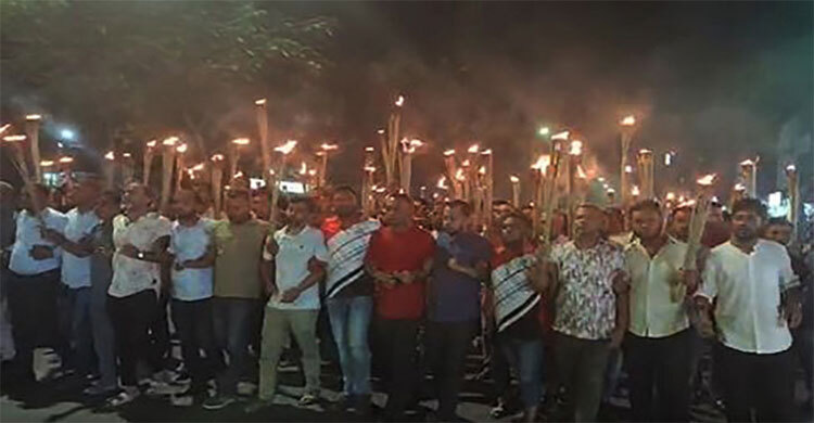 চট্টগ্রাম বন্দর রক্ষায় মশাল মিছিল