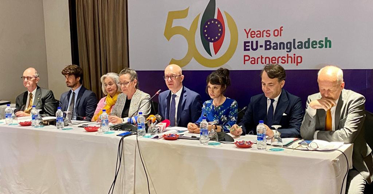 বাংলাদেশের অভ্যন্তরীণ রাজনীতিতে হস্তক্ষেপ করবে না ইইউ: রাষ্ট্রদূত