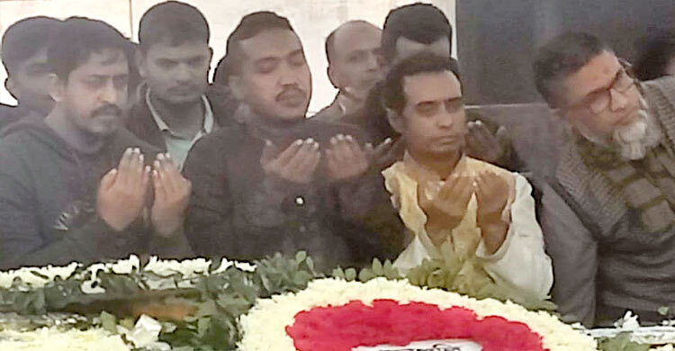 খালেদা জিয়ার কবরে এক্স ফোর্সেস অ্যাসোসিয়েশনের শ্রদ্ধা