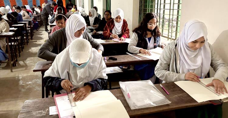 জুনিয়র বৃত্তি পরীক্ষায় ‌‘সহজ’ প্রশ্ন, ভালো লিখে খুশি শিক্ষার্থীরা