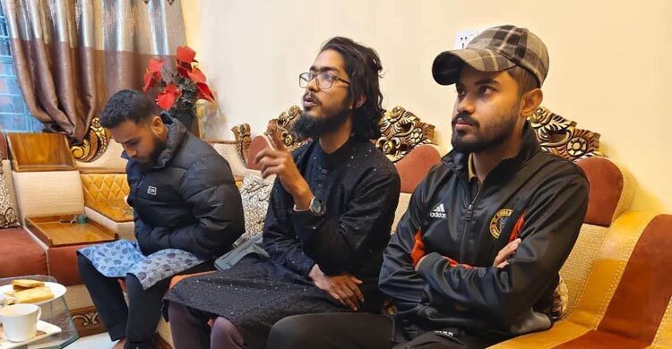 আ’লীগ নেতাকে আশ্রয় দেওয়ার অভিযোগে ২০ লাখ টাকা চাঁদা দাবি, আটক ৩