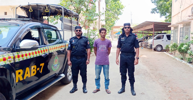 পেশা ড্রাইভিং, আড়ালে মাদক কারবার