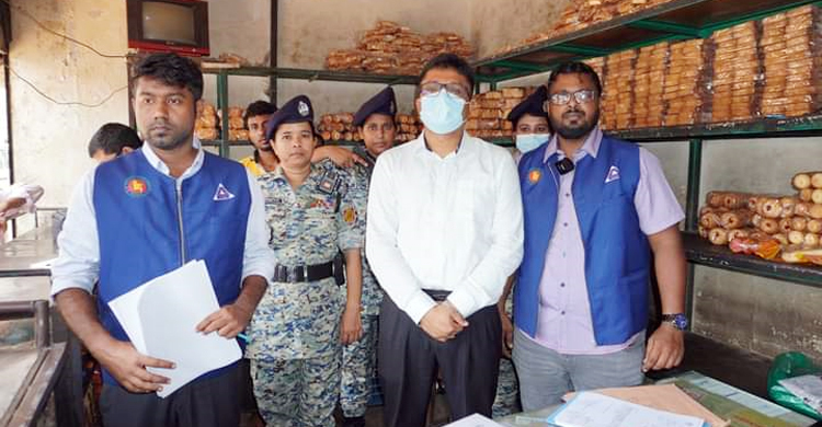 লাইসেন্স না থাকায় পল্লবীর তিন বেকারিকে জরিমানা