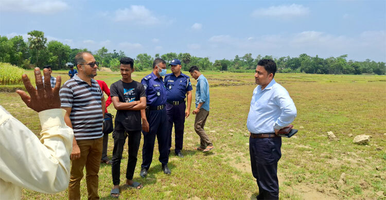 ফসলি জমির মাটি কাটায় ৫ লাখ টাকা জরিমানা