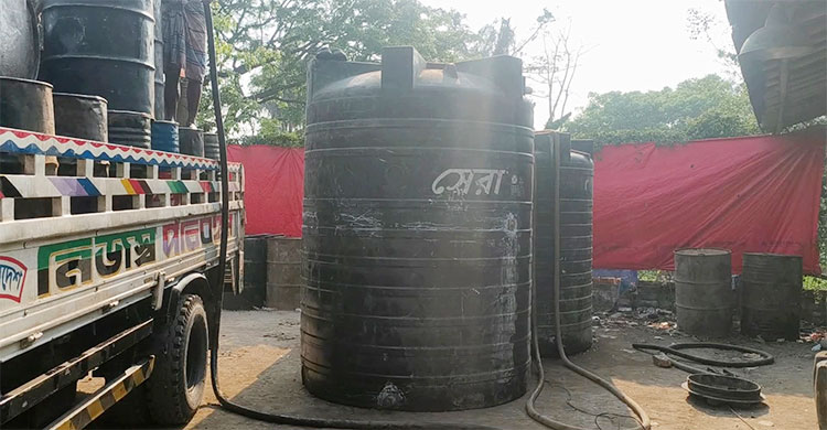 চট্টগ্রামে অবৈধভাবে মজুত ৬ টন ডিজেল জব্দ