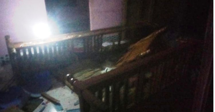 ফরিদপুরে ইউপি চেয়ারম্যানের ভাইয়ের বাড়িতে হামলা-ভাংচুর