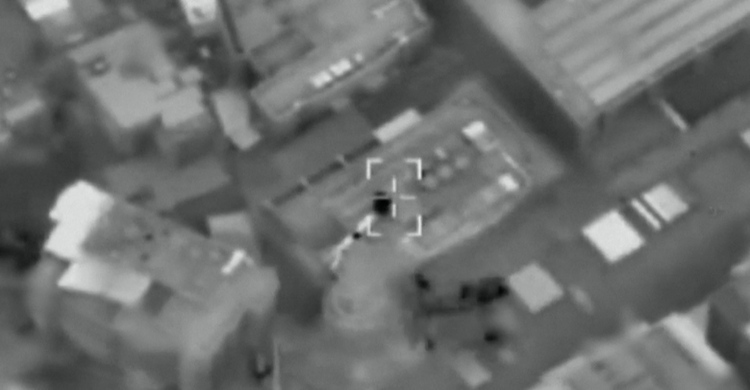 বেইরুতের হিজবুল্লাহর অস্ত্রাগারে ইসরায়েলি সেনাদের হামলা