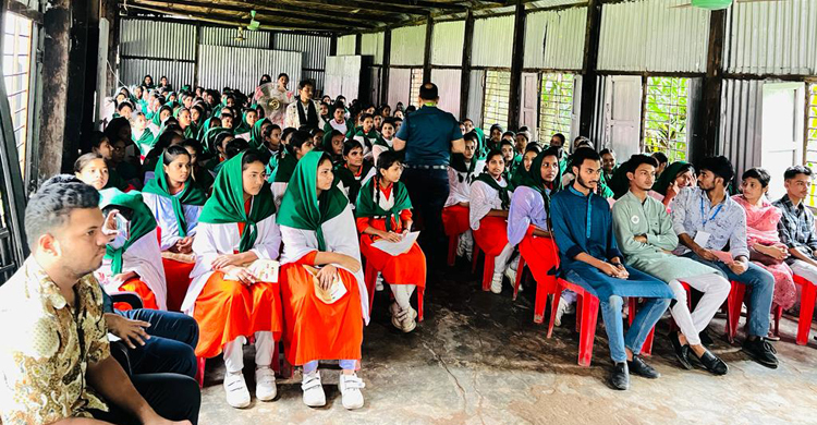 নোয়াখালীতে সাইবার সুরক্ষা-নিরাপত্তা বিষয়ক সেমিনার
