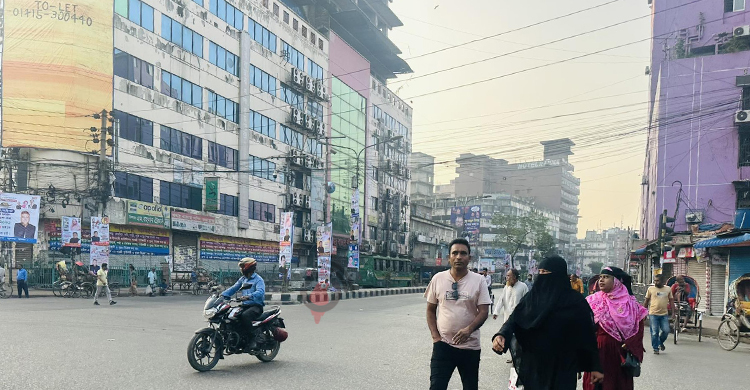 ২৮ অক্টোবরের উত্তাপ: ঢাকার অন্যরকম এক সকাল