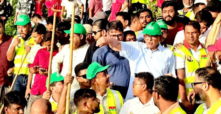 Can you clean canals wearing suits?  Fakhrul slams show-off-prone BNP leaders