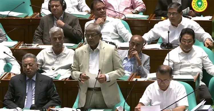 আগামী নির্বাচনেও প্রবাসীদের পোস্টাল ব্যালট চালু থাকবে: মন্ত্রী