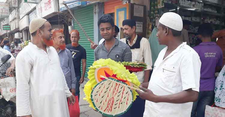 তীব্র গরমে বেড়েছে হাতপাখার কদর
