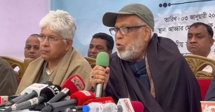 অটোরিকশার ধাক্কা থেকে রেহাই পাননি সড়ক পরিবহন উপদেষ্টাও!