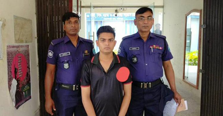 সহকর্মীর স্ত্রীর সঙ্গে পরকীয়া, পুলিশ কনস্টেবল আটক