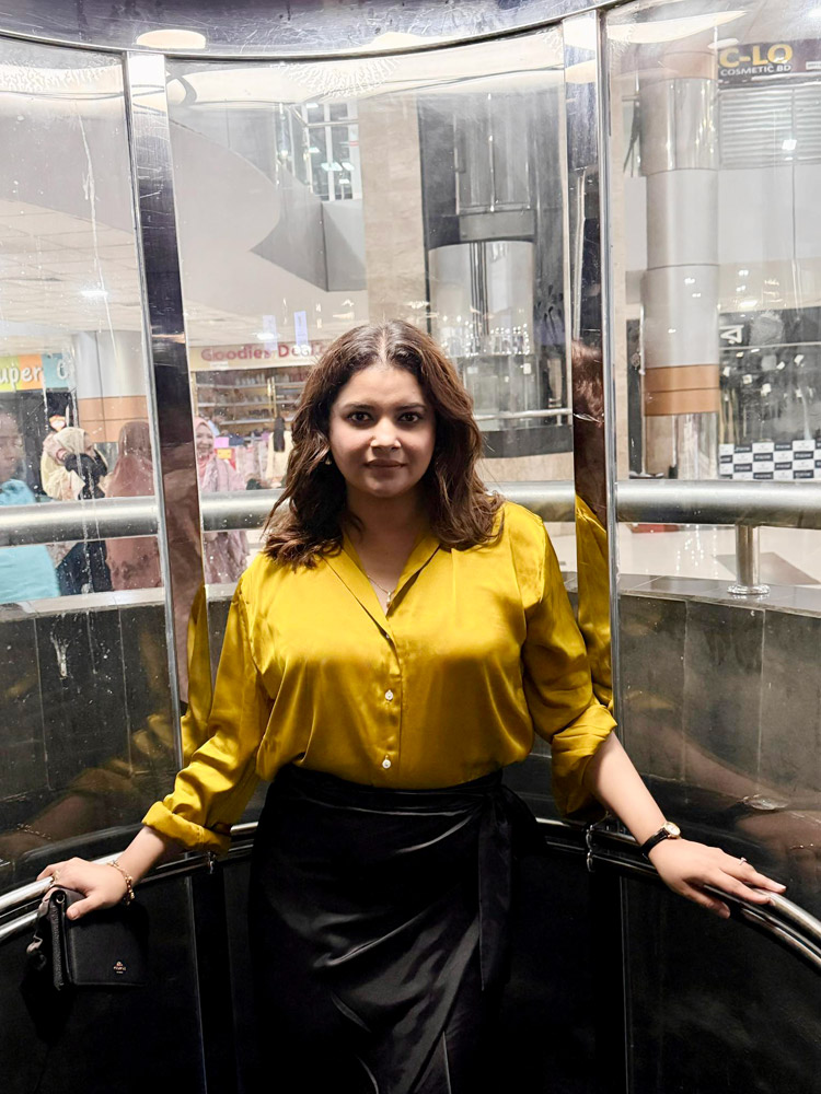 নিজের রাজনৈতিক মতাদর্শ পরিষ্কার করলেন ফারিয়া