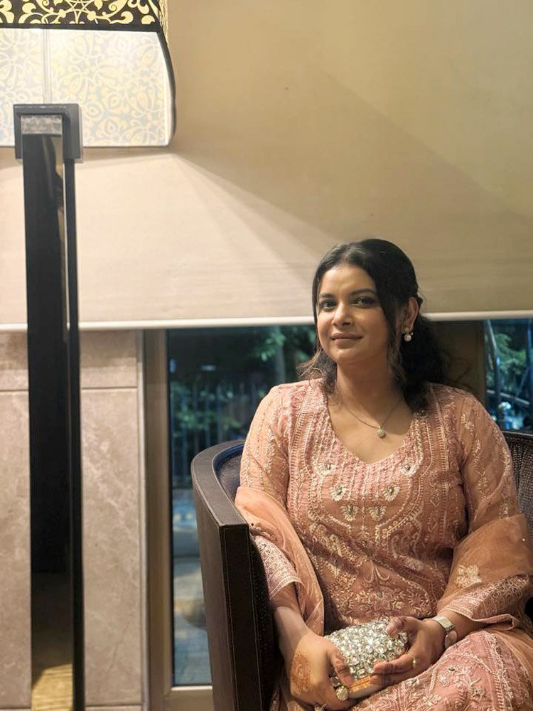 নিজের রাজনৈতিক মতাদর্শ পরিষ্কার করলেন ফারিয়া