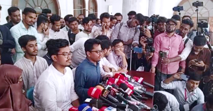 শিক্ষার্থীদের আমানত রক্ষা করাই এখন বড় দায়িত্ব