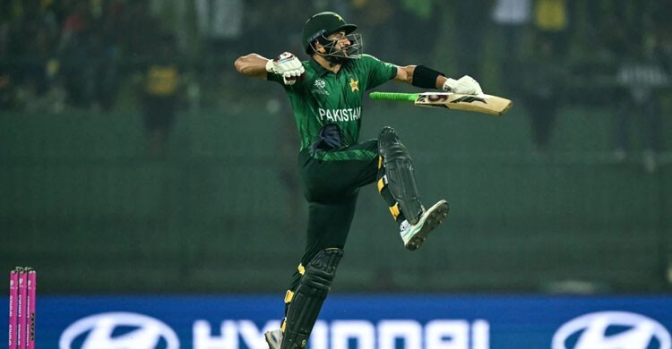 ঝোড়ো সেঞ্চুরিতে বিশ্বকাপে ইতিহাস গড়লেন ফারহান