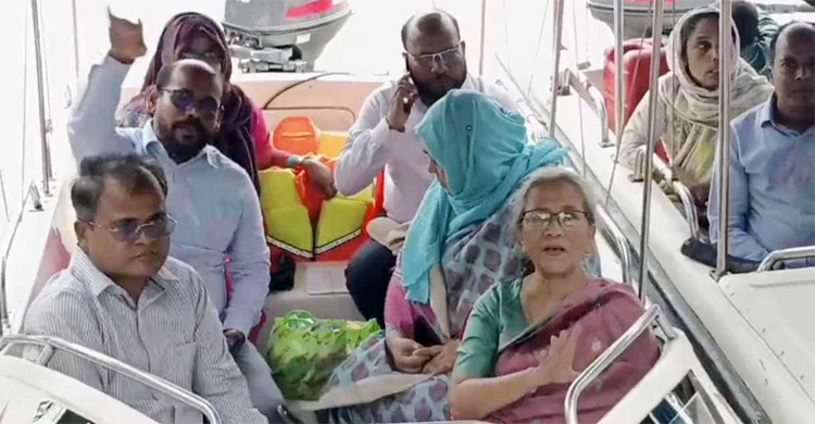 নদীতে বাধা দিয়ে মাছ ধরার অভিযোগে ৫ জনকে পুলিশে দিলেন উপদেষ্টা