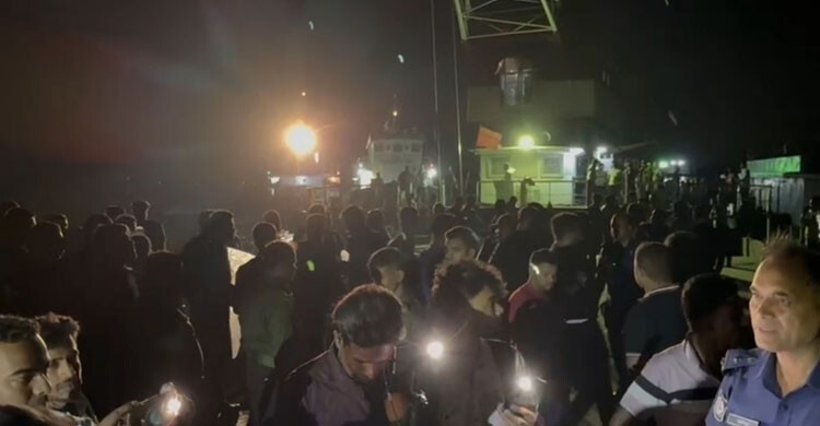 ৩৬ জনের মরদেহ পানির নিচে থাকতে পারে: ফায়ার সার্ভিস