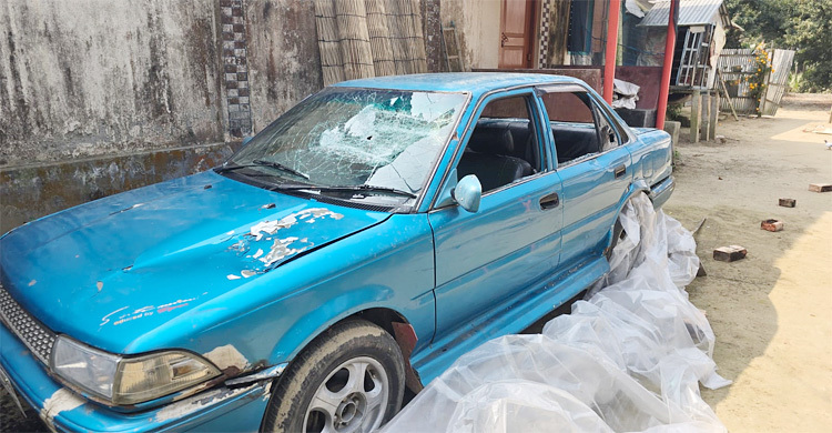 ফরিদপুরে আওয়ামী লীগ-বিএনপি সংঘর্ষ, বাড়িঘর ভাঙচুর ও গরু-ছাগল লুট