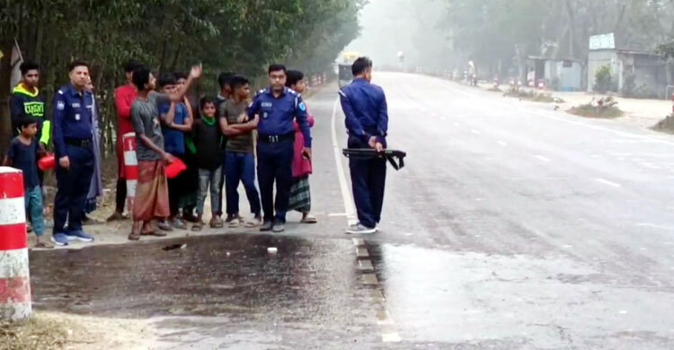 দাঁড়িয়ে থাকা লরিতে ধাক্কা, মোটরসাইকেল আরোহী নিহত