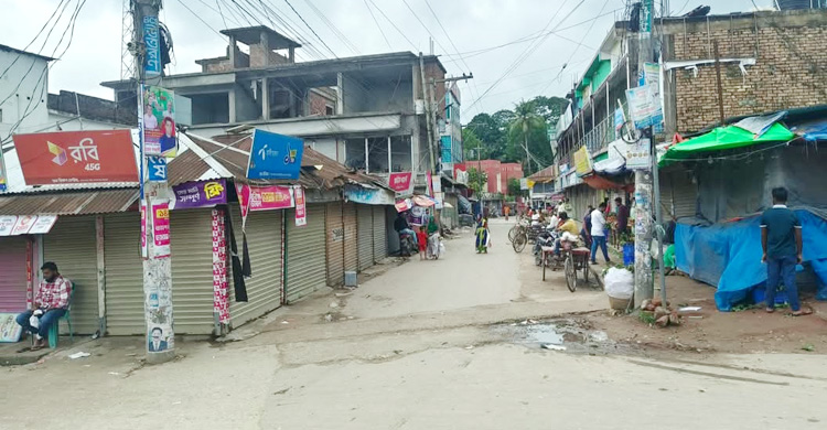 আলফাডাঙ্গায় ব্যবসায়ীর ওপর হামলা, প্রতিবাদে দোকানপাট বন্ধ