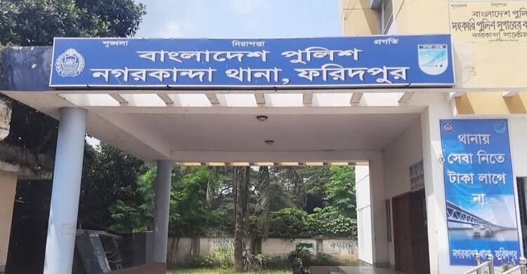 মহাসড়কের পাশে কার্টন থেকে নবজাতকের মরদেহ উদ্ধার