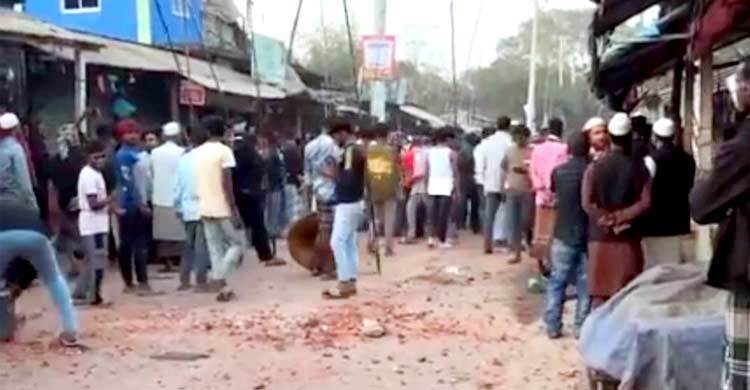ক্রীড়া প্রতিযোগিতায় দাওয়াত না দেওয়া নিয়ে ১৪ গ্রামের সংঘর্ষ