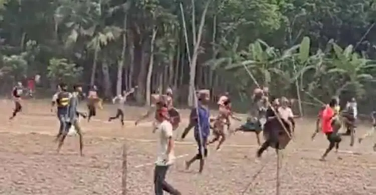 ফরিদপুরে আধিপত্য বিস্তার নিয়ে দু’পক্ষের সংঘর্ষ, আহত ১০