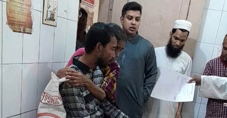 ঈদের দিনে পাগলা কুকুরের কামড়ে শিশুসহ আহত ১৬