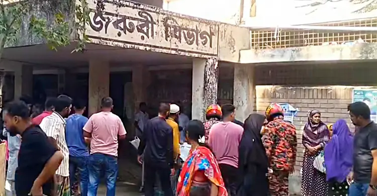 ফরিদপুরে ট্রলি-মোটরসাইকেল সংঘর্ষ, প্রাণ গেলো স্বামী-স্ত্রীর