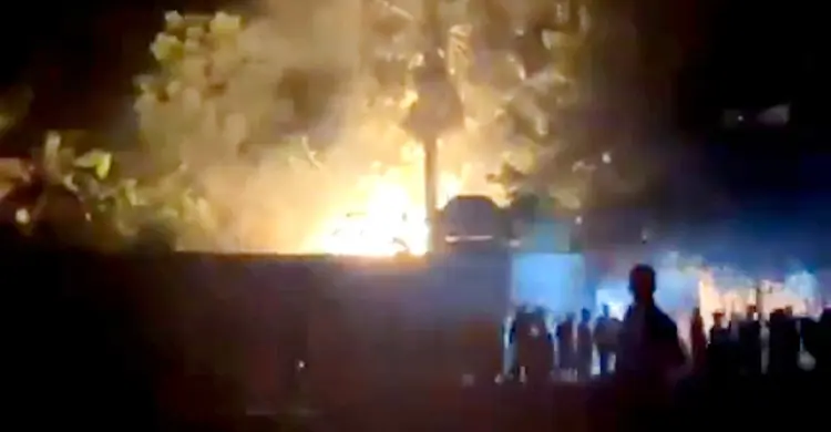 আধিপত্য বিস্তারকে কেন্দ্র করে সংঘর্ষ-ভাঙচুর, আহত ২০