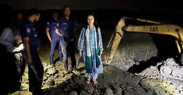 কৃষিজমির মাটি কেটে বিক্রি, অর্ধলাখ টাকা জরিমানা