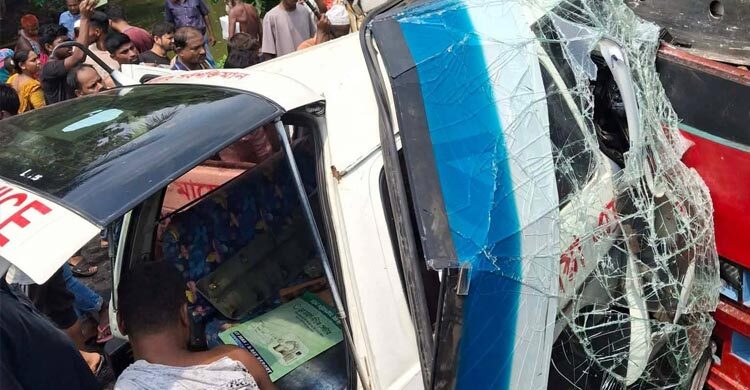 চিকিৎসা নিতে যাওয়ার পথে লাশ হলেন একই পরিবারের ৪ জন