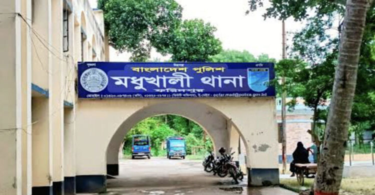 ফরিদপুরে ওষুধ কোম্পানির বিক্রয় প্রতিনিধিকে কুপিয়ে ৩ লাখ টাকা ছিনতাই