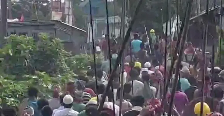 আধিপত্য বিস্তার নিয়ে দফায় দফায় সংঘর্ষ : আহত অর্ধশতাধিক