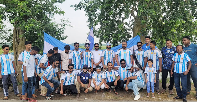 ফরিদপুরে আর্জেন্টিনা সমর্থকদের মোটরসাইকেল শোভাযাত্রা