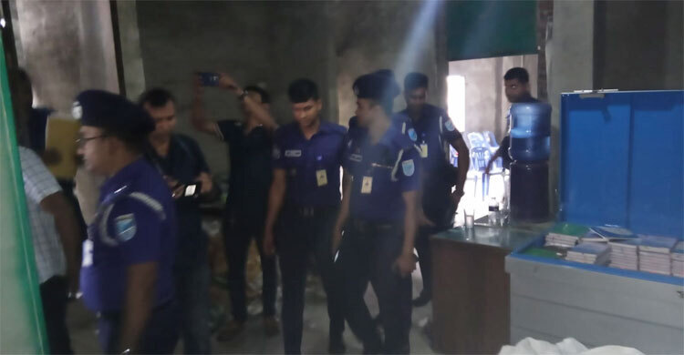 Police raid Faridpur Jamaat office