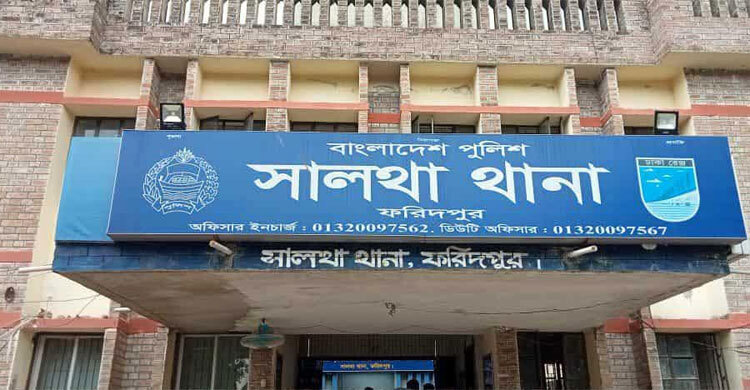 সিঁধ কেটে বসতঘরে ঢুকে গৃহবধূকে ধর্ষণ, যুবক আটক