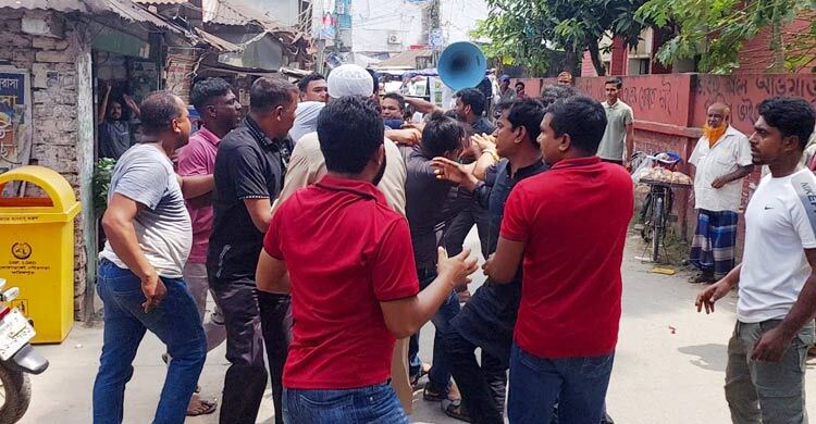 ফরিদপুরে যুবদল-স্বেচ্ছাসেবক দলের মারামারি