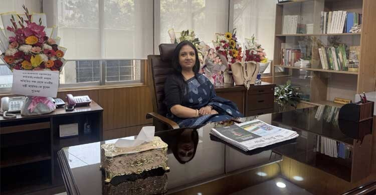 ৩৩ বছর পর বাবার অফিসে মেয়ে, প্রতিমন্ত্রী ফারজানার আবেগঘন পোস্ট