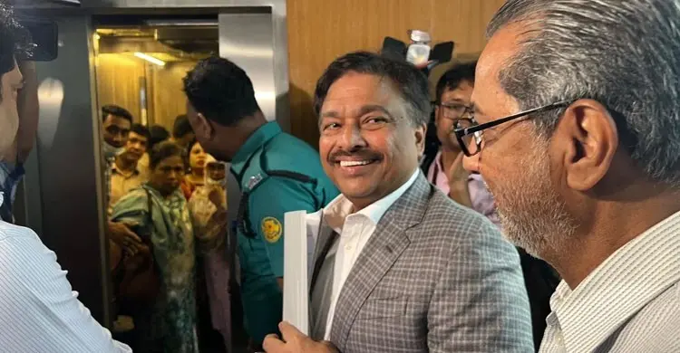 আইসিসিতে চিঠি পাঠানোর বিষয়ে যা বললেন ফারুক আহমেদ