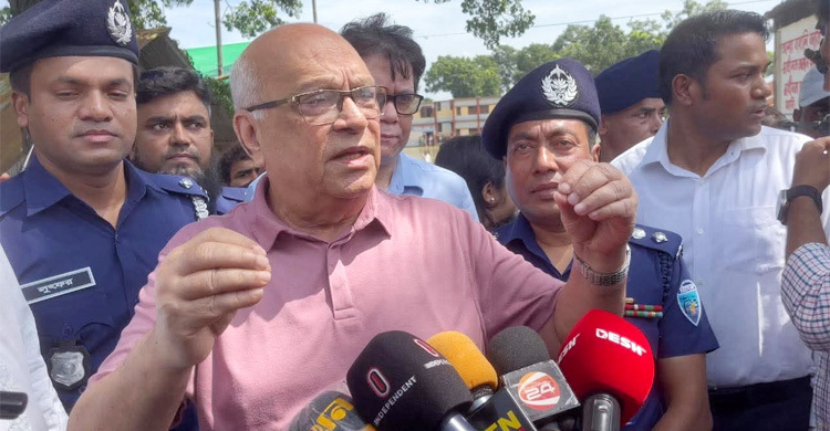 Govt mulling army involvement in flood control: Faruk-e-Azam