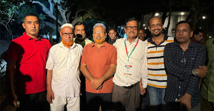 মনোনয়নপ্রত্যাশীদের সঙ্গে বিএনপির গুলশান কার্যালয়ে ফজলুর রহমান