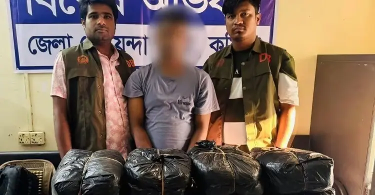 চট্টগ্রাম বিভাগে মাদক ও কিশোর গ্যাংবিরোধী অভিযান, একদিনে আটক ৫২৬