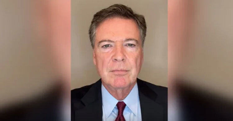 সাবেক এফবিআই পরিচালক জেমস কমির বিরুদ্ধে অভিযোগ গঠন