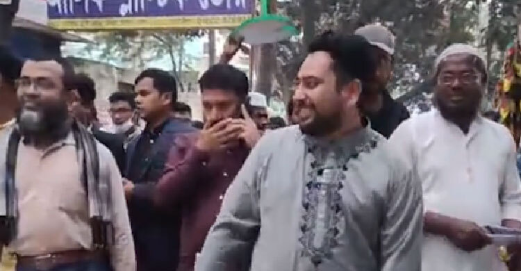 জামায়াত নেতাকর্মীদের নিয়ে নির্বাচনী প্রচারণায় নাহিদ