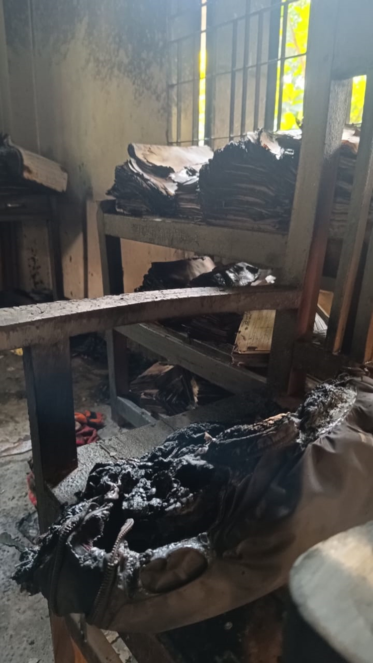 ব্রাহ্মণবাড়িয়ায় গ্রামীণ ব্যাংকে পেট্রোল ঢেলে আগুন দেওয়ার অভিযোগ