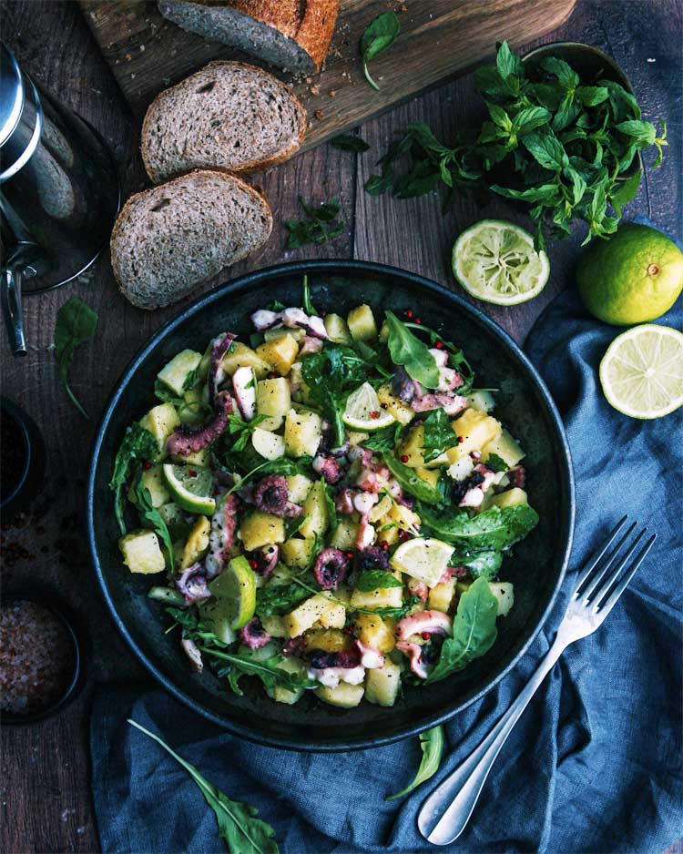 বিশ্বজুড়ে অক্টোপাস খাওয়ার সংস্কৃতি